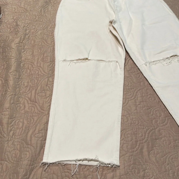 Universal Thread Off-White Jeans - Picture 3 of 13